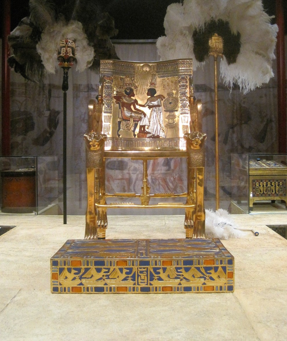 throne-gold-opulent-king-historic-882003