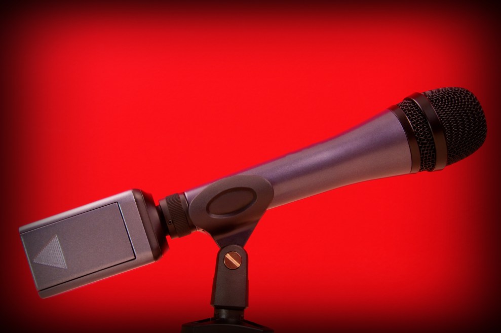 microphone-red-microphone-stand-528786